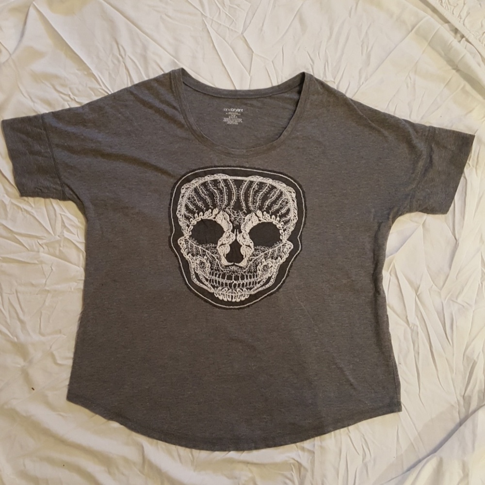 Stitched skull tee